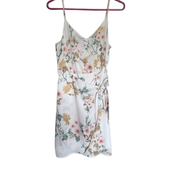 Gilli Dresses & Skirts - PRETTY Summer Dress